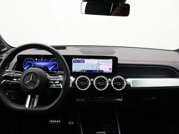 Mercedes-Benz EQB (2025) — foto 13 van 27