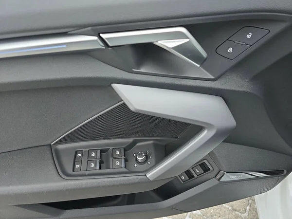 AUDI A3 Sportback PHEV (2025) — foto 6 van 19