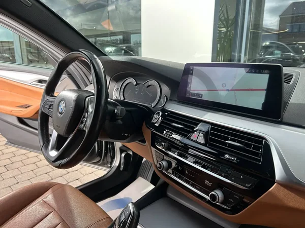 Bmw 518 (2019) — foto 3 van 26