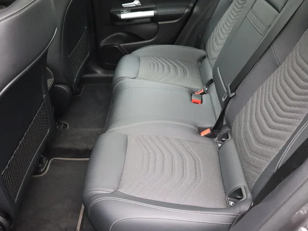 Mercedes-Benz EQA (2025) — foto 10 van 26