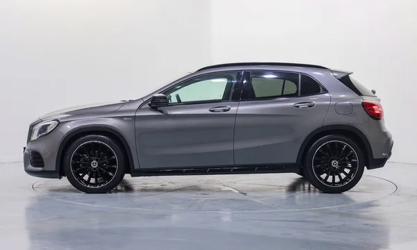 Mercedes-Benz GLA (H247) (2020) — foto 12 van 44