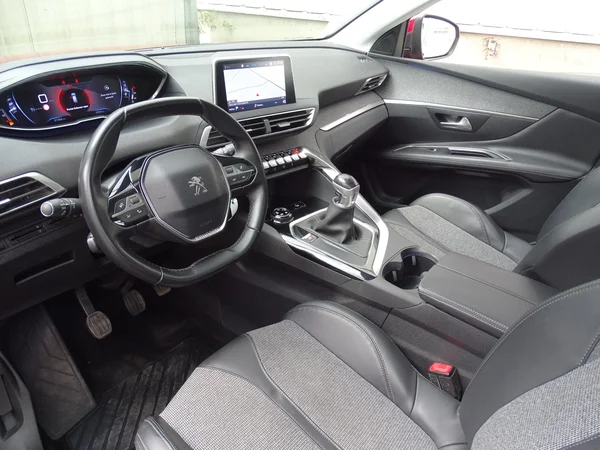 Peugeot 3008 (2018) — foto 4 van 24