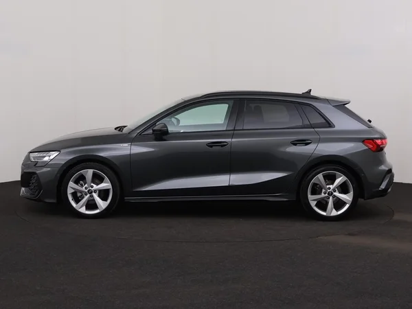 AUDI A3 Sportback (2025) — foto 13 van 18