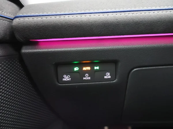 VOLKSWAGEN Passat SW (2024) — foto 21 van 31