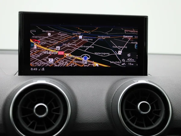 Audi Q2 (2022) — foto 13 van 42