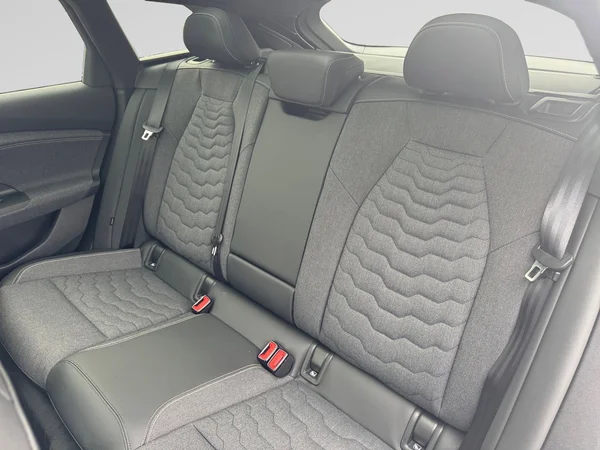 AUDI A6 Avant e-tron (2025) — foto 9 van 23