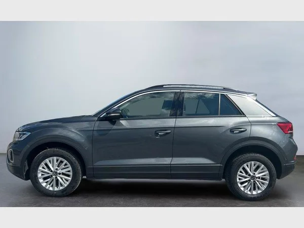Volkswagen T-Roc (2023) — foto 27 van 29