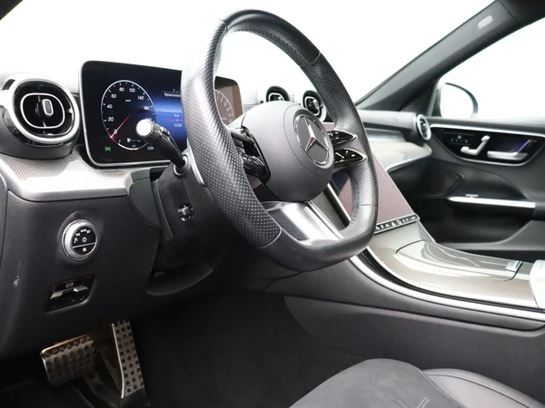 Mercedes-Benz C-Klasse (2023) — foto 5 van 33