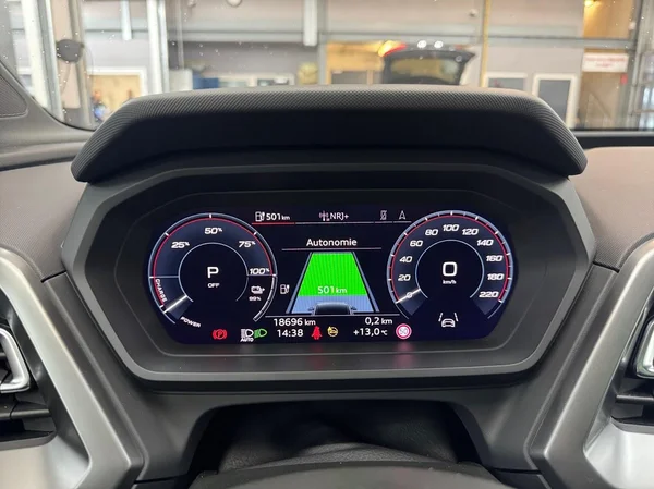 AUDI Q4 e-tron (2025) — foto 15 van 15