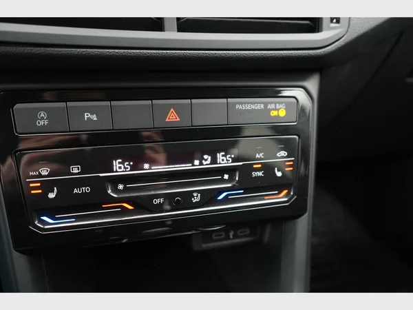 VOLKSWAGEN T-Cross (2023) — foto 14 van 23