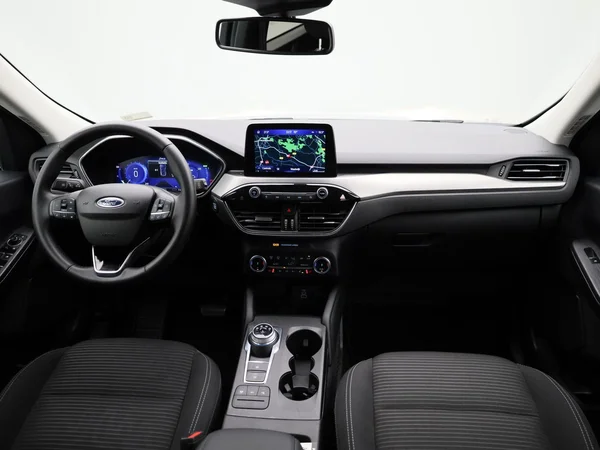 Ford Kuga (2022) — foto 32 van 40