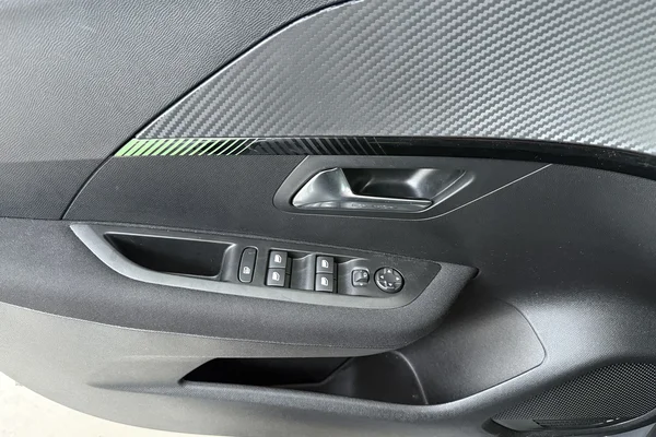 Peugeot 208 (2025) — foto 8 van 17