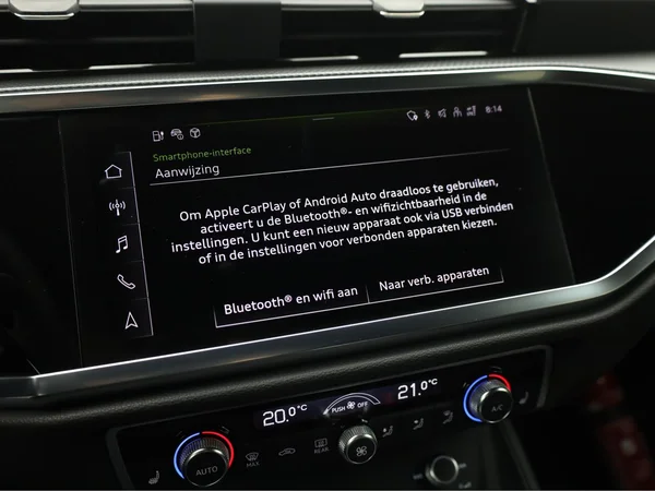 AUDI Q3 Sportback PHEV (2024) — foto 14 van 23
