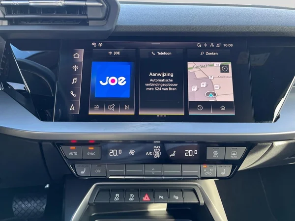 AUDI A3 Sportback (2024) — foto 2 van 21