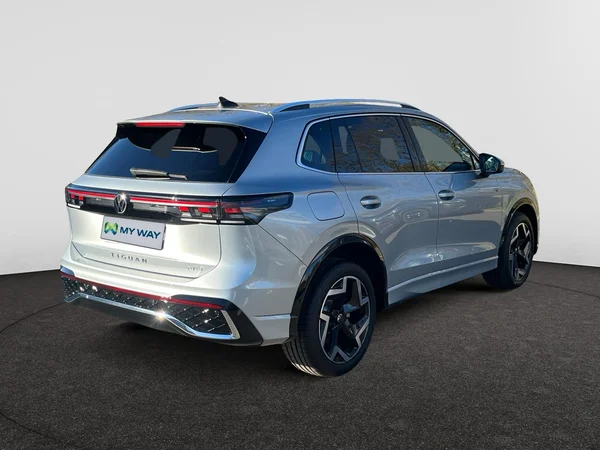 VOLKSWAGEN Tiguan (2025) — foto 11 van 19