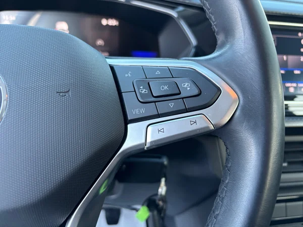 VOLKSWAGEN T-Cross (2022) — foto 9 van 22
