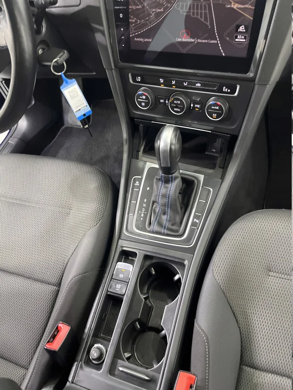 Volkswagen E-Golf (2019) — foto 68 van 75