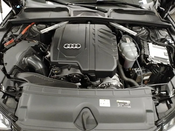 AUDI A4 Avant (2021) — foto 14 van 23