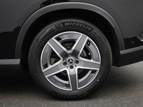 Mercedes-Benz GLC (2025) — foto 4 van 50