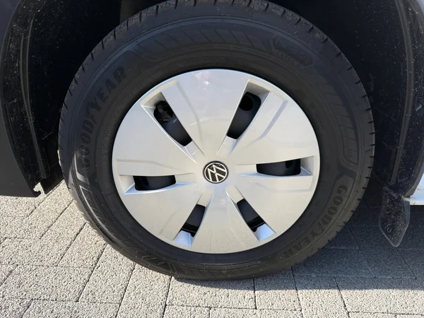 VOLKSWAGEN Transporter T7 28 Fou Swb (2026) — foto 9 van 19