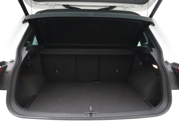 VOLKSWAGEN Tiguan (2022) — foto 16 van 26