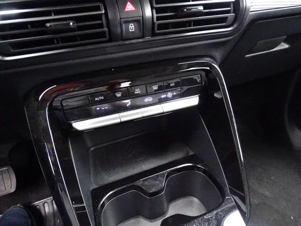 Citroën ë-C3 (2024) — foto 13 van 25