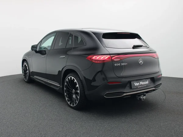 Mercedes-Benz EQE (2025) — foto 12 van 35