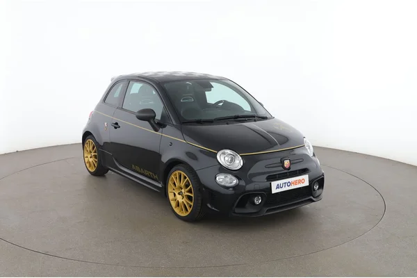 Abarth 595 (2021) — foto 14 van 16