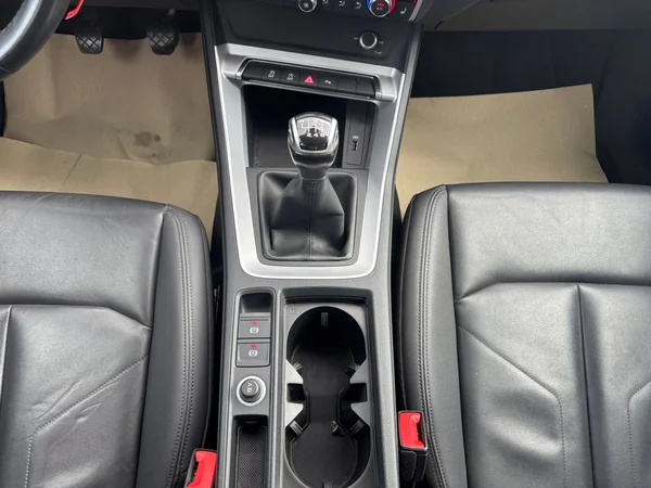 AUDI Q3 (2019) — foto 3 van 22