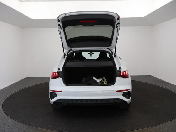 Audi A3 (2023) — foto 15 van 26
