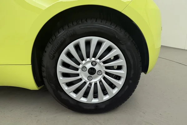 Fiat E-500 (2024) — foto 16 van 19