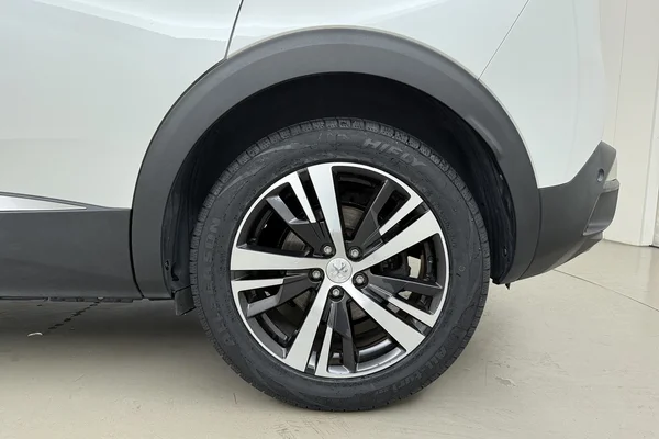 Peugeot 3008 (2019) — foto 22 van 25