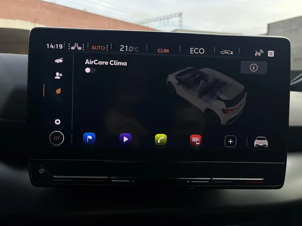 CUPRA Born (2024) — foto 13 van 30
