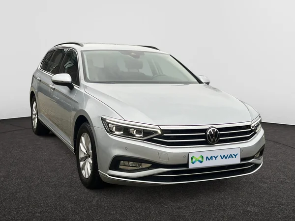 VOLKSWAGEN Passat SW (2023) — foto 20 van 24