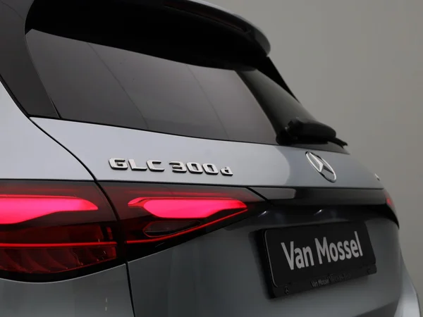 Mercedes-Benz GLC (2025) — foto 42 van 52