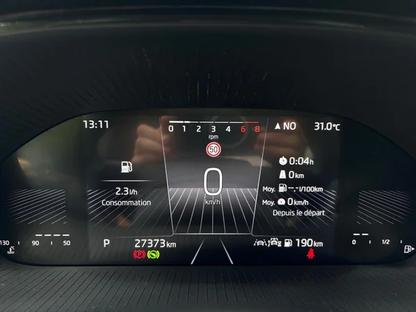 SKODA Fabia (2025) — foto 2 van 17