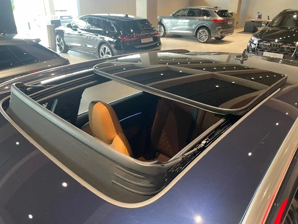 AUDI Q8 e-tron (2025) — foto 15 van 15