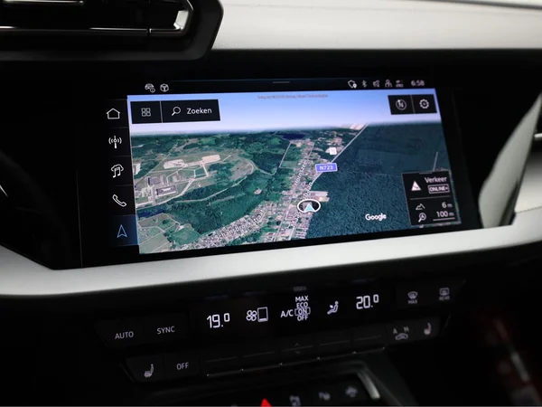 AUDI A3 Sportback (2025) — foto 11 van 21