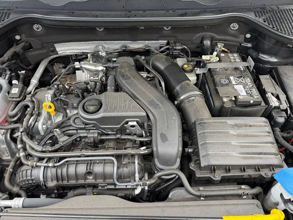 SKODA Karoq (2024) — foto 15 van 23