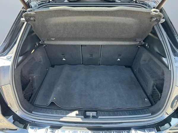 MERCEDES-BENZ GLA (H247) (2022) — foto 24 van 31