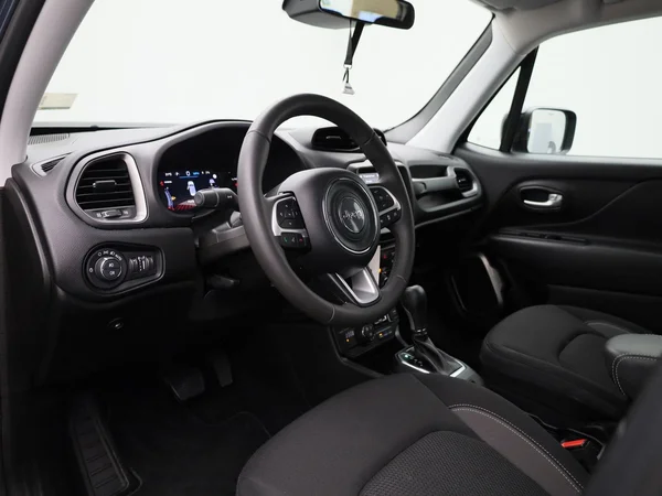Jeep Renegade (2023) — foto 24 van 40