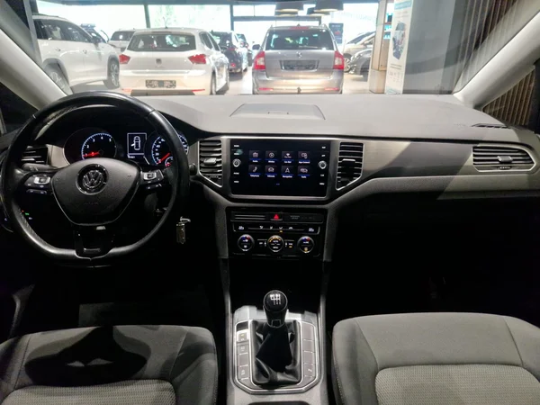 VOLKSWAGEN Golf Sportsvan (2020) — foto 25 van 26