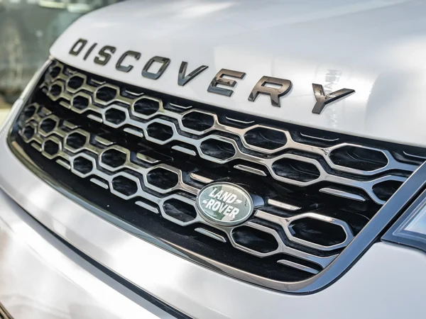 Land Rover Discovery Sport (2023) — foto 17 van 30