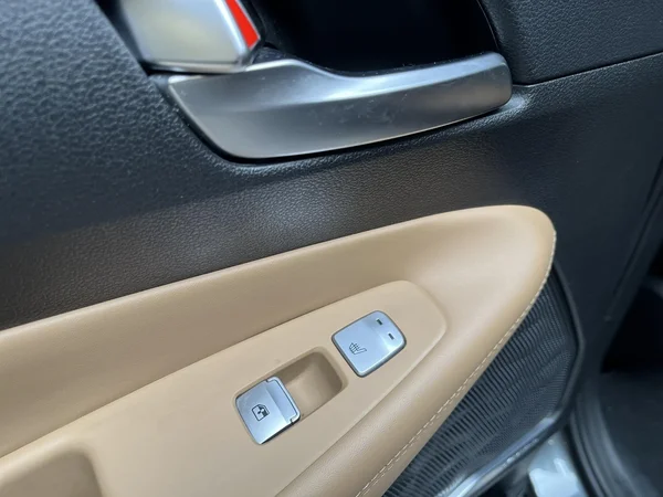 Hyundai Santa Fe (2021) — foto 13 van 23