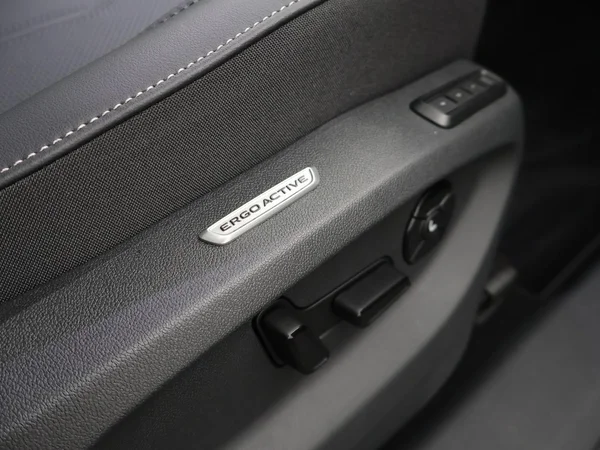 VOLKSWAGEN Tayron eHybrid (PHEV) (2026) — foto 24 van 24