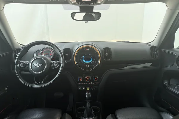 Mini Mini Countryman PHEV (F60) (2017) — foto 18 van 18