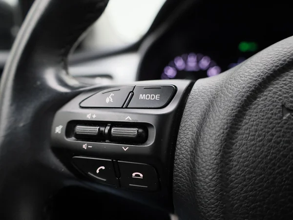 Kia Stonic (2023) — foto 9 van 38