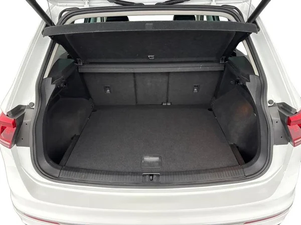 VOLKSWAGEN Tiguan Dsl (2019) — foto 9 van 26