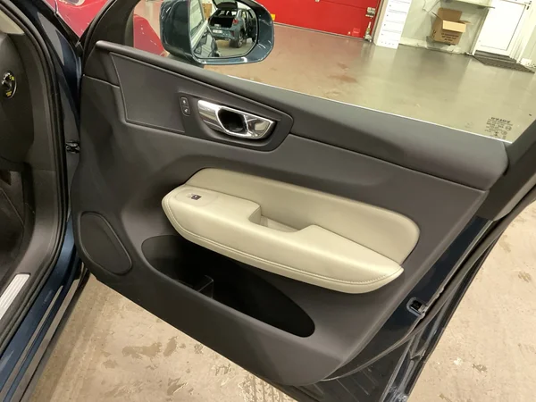 VOLVO XC60 (2019) — foto 15 van 24