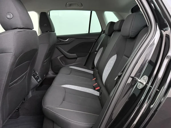 SKODA Kamiq (2025) — foto 2 van 18